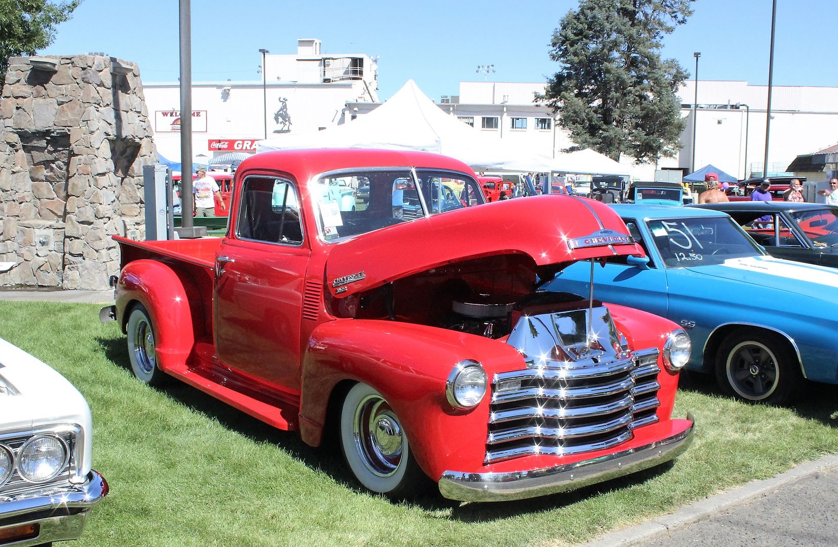 Features - cars at the 2016 Vintiques Northwest | The H.A.M.B.